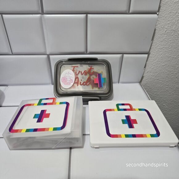 Lot Of 3 TRAVEL First Aid Bandages Boxes. For Purse Tote Diaper Bag Desk Locker. - Picture 3 of 7